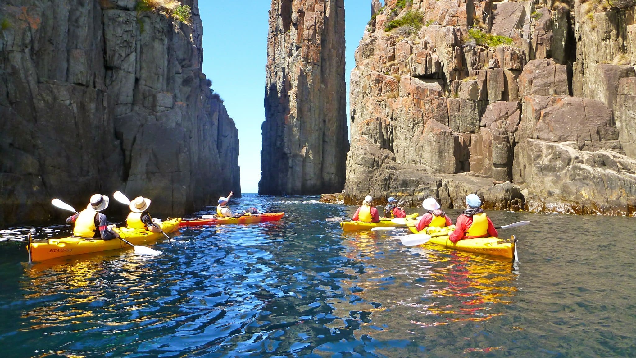Kayaking tour in Tasmania