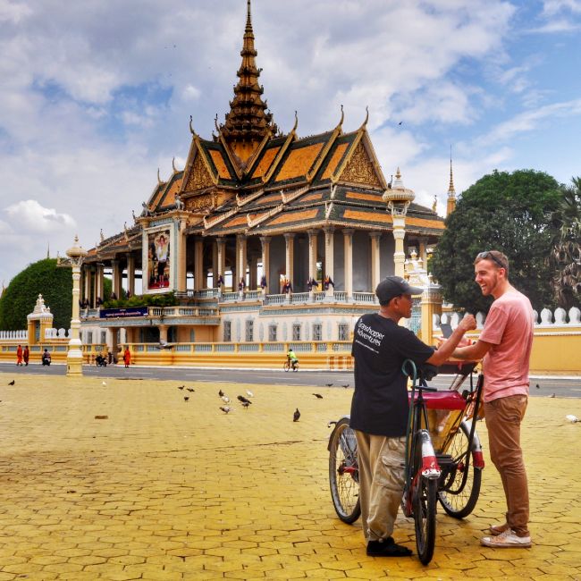 Royal Palace Trikeshaw no crowds Cambodia