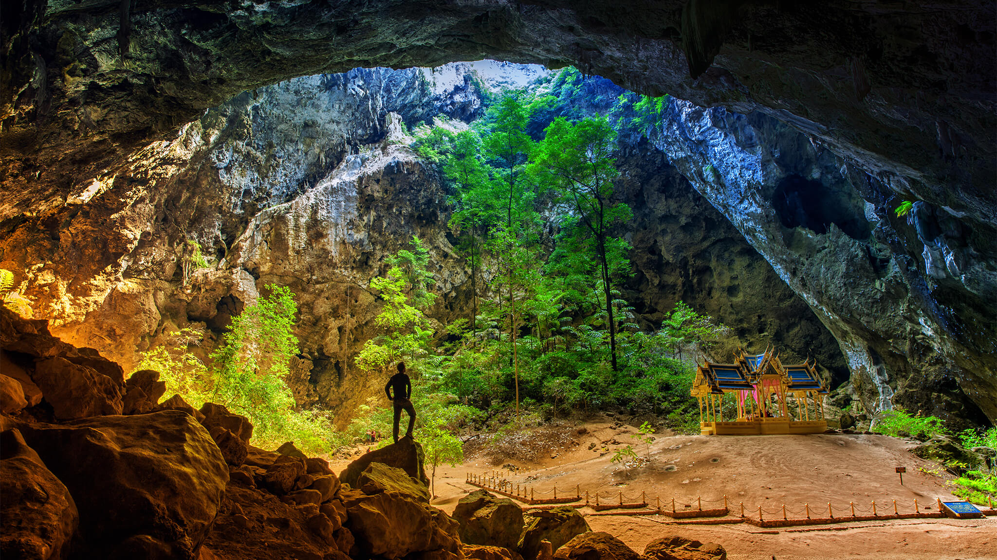 Phraya Nakhon cave